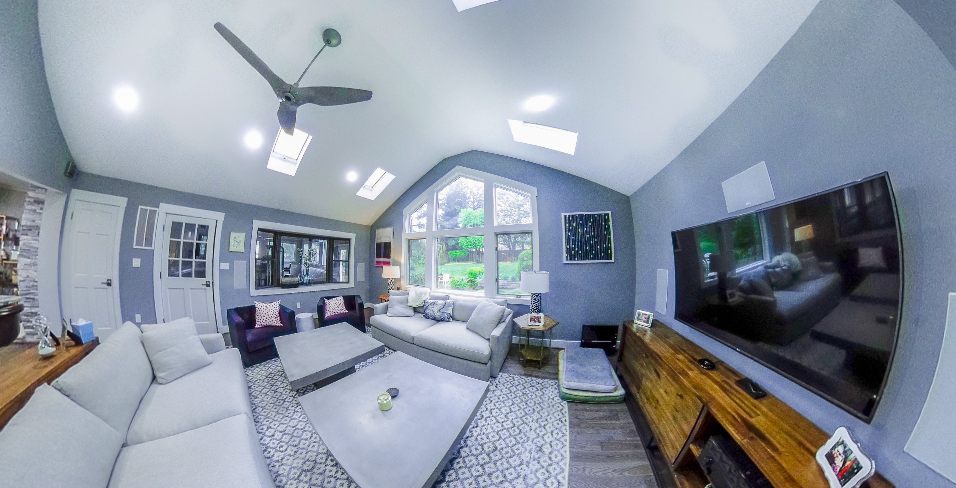 360-degree camera RICOH THETA for introduce real estate and rentals